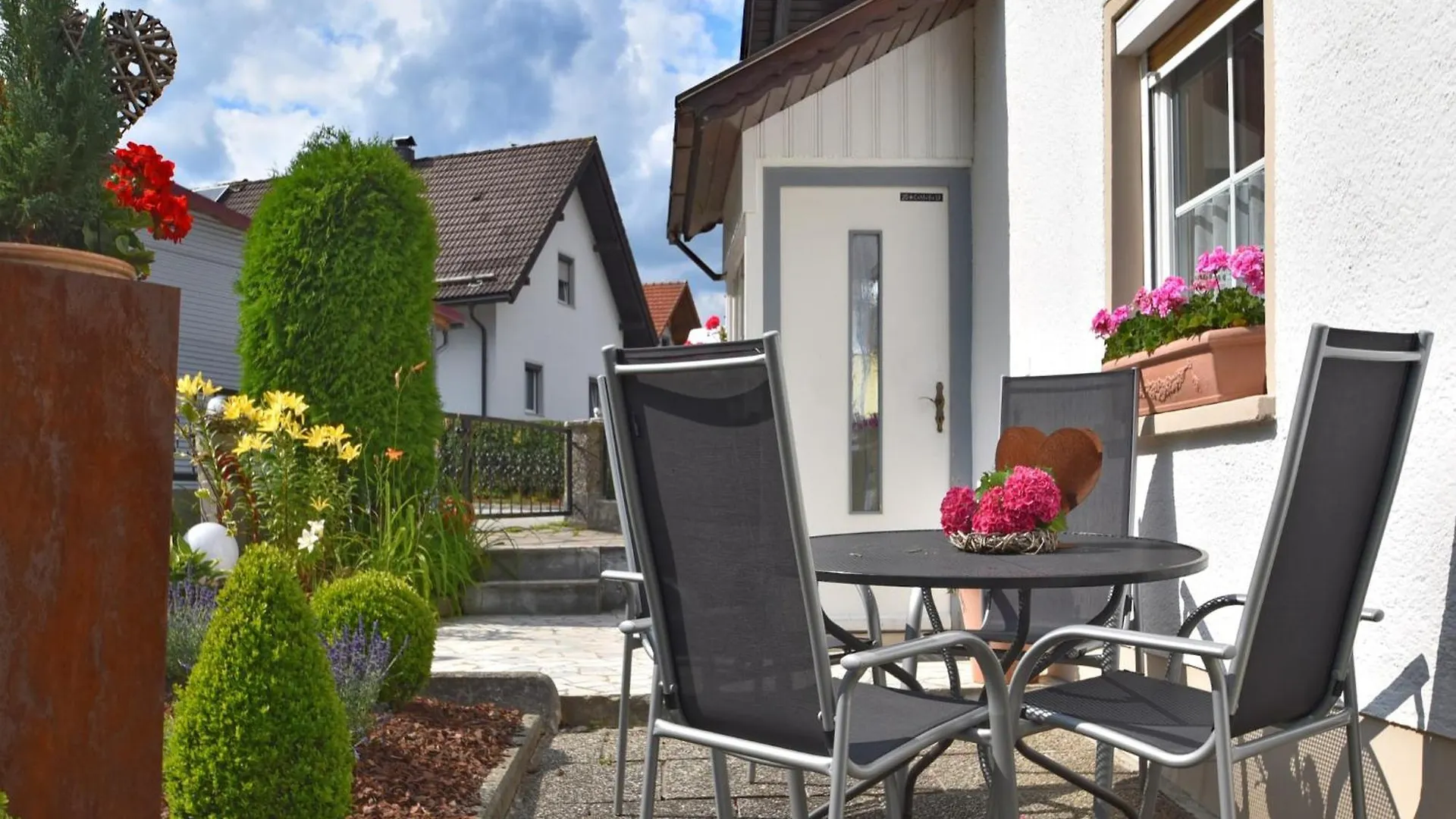 Cozy Holiday Home In Schiefweg With Garden Waldkirchen